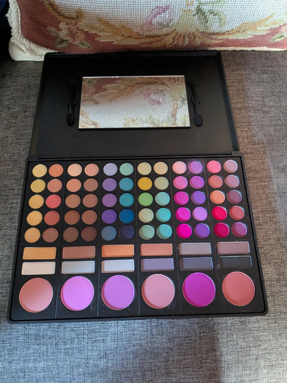 Coastal Scents Women Makeup Palette - Multi-Color Eyeshadows & Blushes